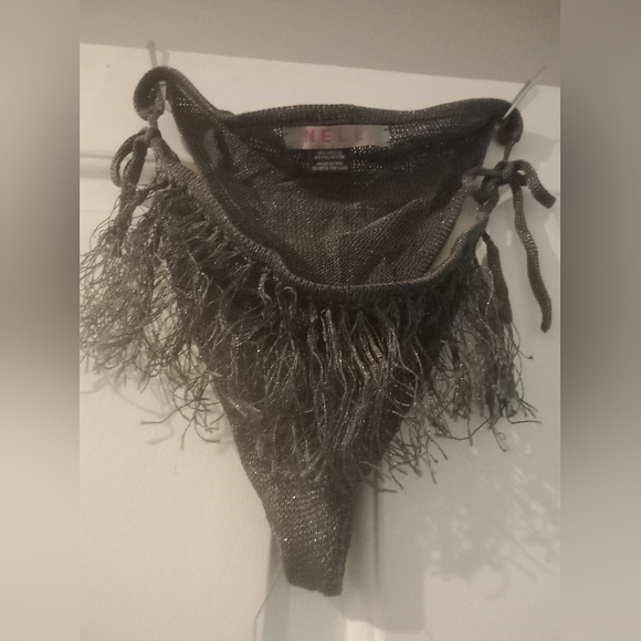 Bathing suit. - Picture 3 of 4